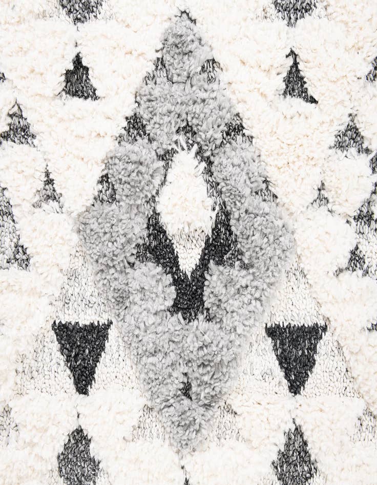 Detail image of 4' x 6' Cherokee Rug