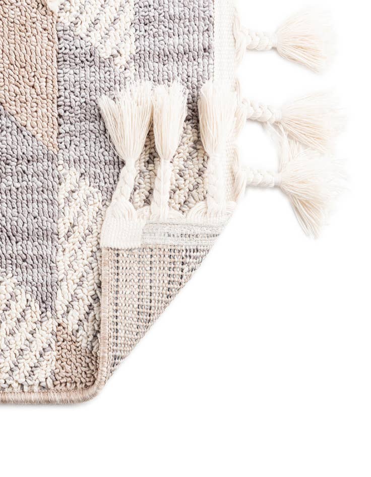 Detail image of 4' x 6' Cherokee Rug