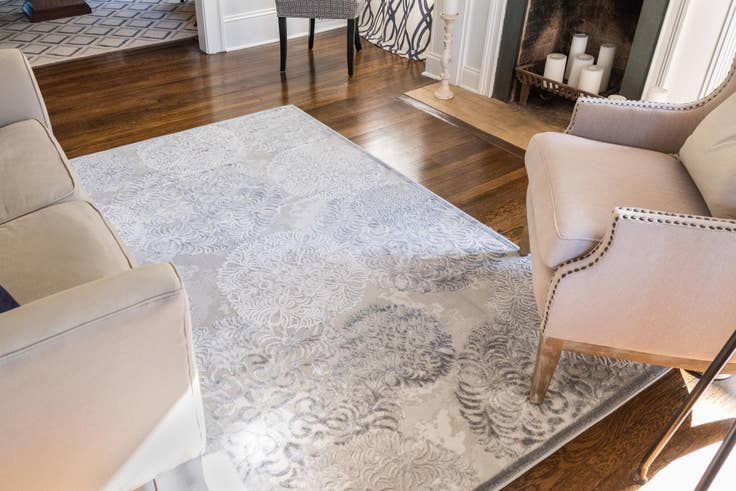 Detail image of 10' 4 x 14' Chesterfield Rug