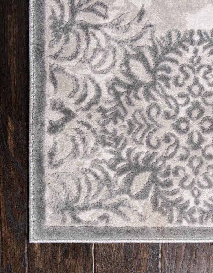 Detail image of 5' x 8' Chesterfield Rug