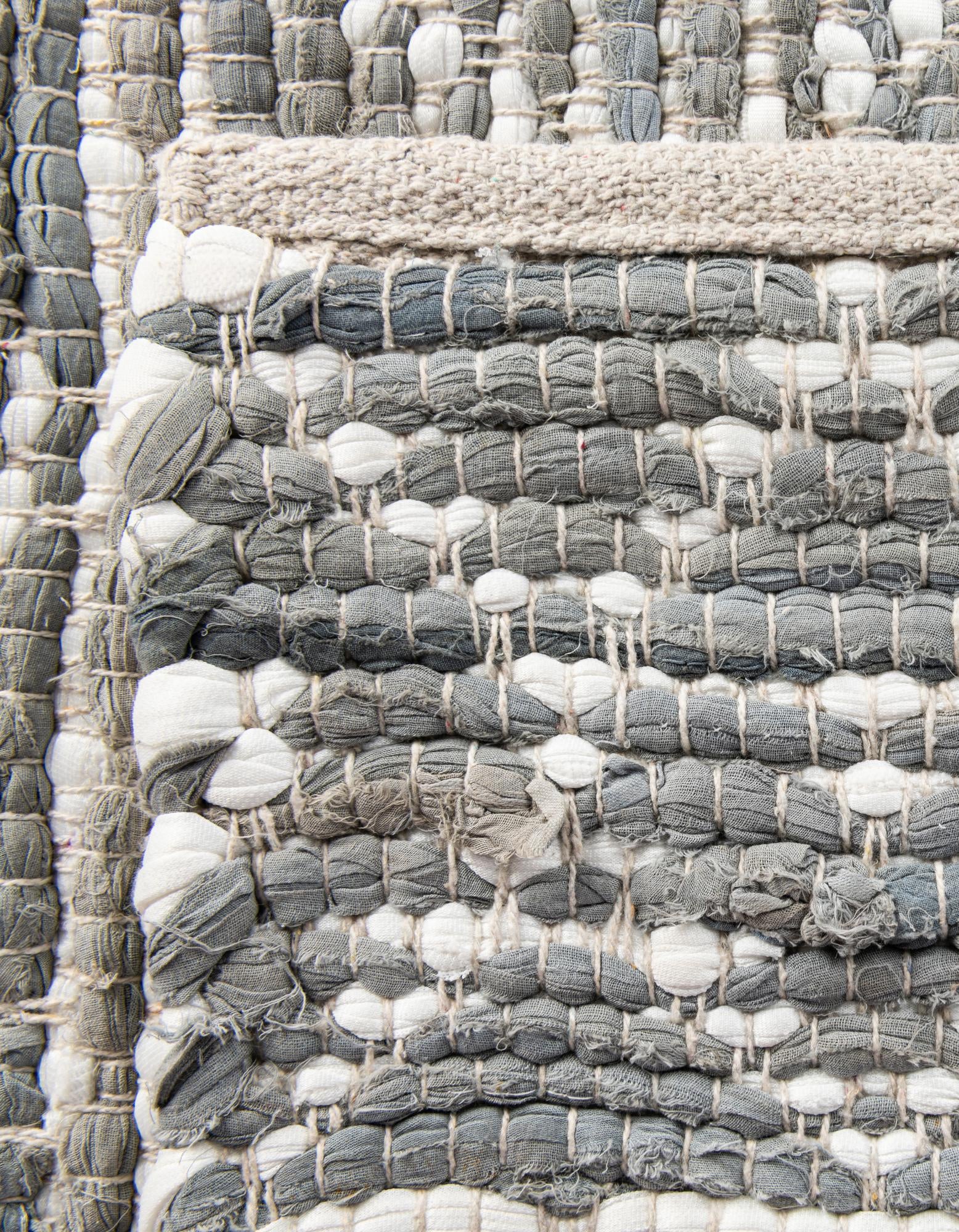 5' 1 x 8' Hand Woven Chindi Trellis Rug