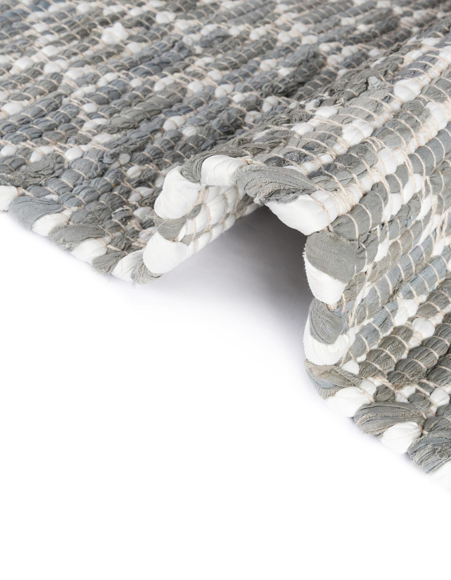 5' 1 x 8' Hand Woven Chindi Trellis Rug