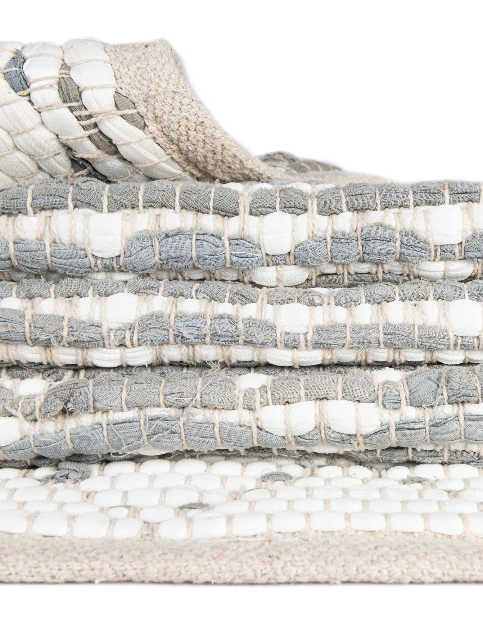5' 1 x 8' Hand Woven Chindi Trellis Rug
