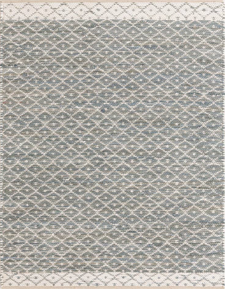 Detail image of 5' 1 x 8' Hand Woven Chindi Trellis Rug