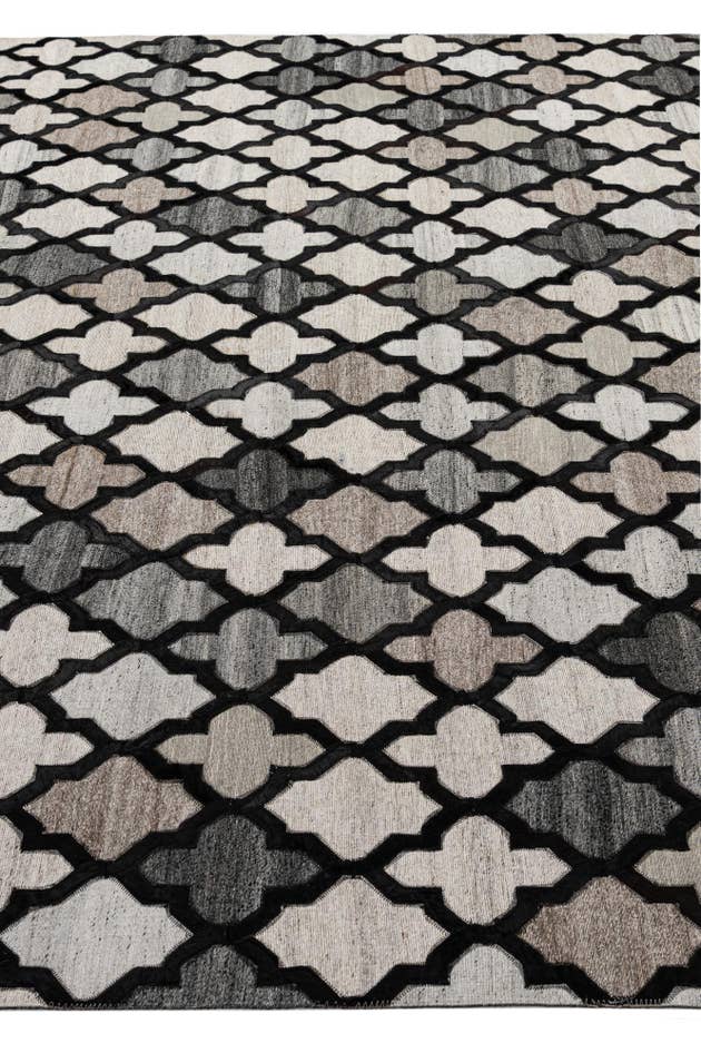 Detail image of 8' x 9' 10 Cowhide - Patchwork Rug