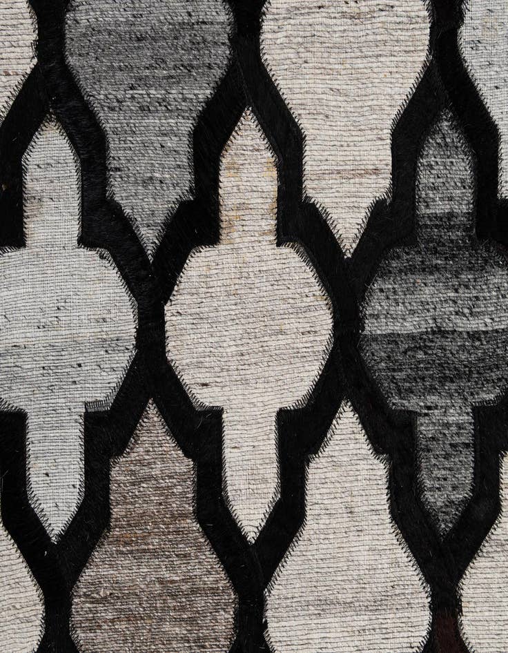 Detail image of 8' x 9' 10 Cowhide - Patchwork Rug