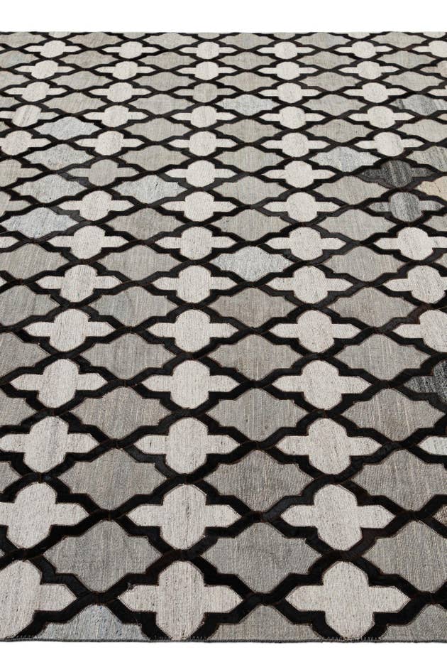 Detail image of 8' 1 x 9' 11 Cowhide - Patchwork Rug