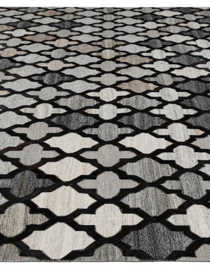 Detail image of 8' 1 x 9' 11 Cowhide - Patchwork Rug