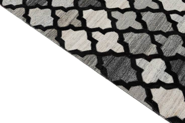 Detail image of 8' 1 x 9' 11 Cowhide - Patchwork Rug
