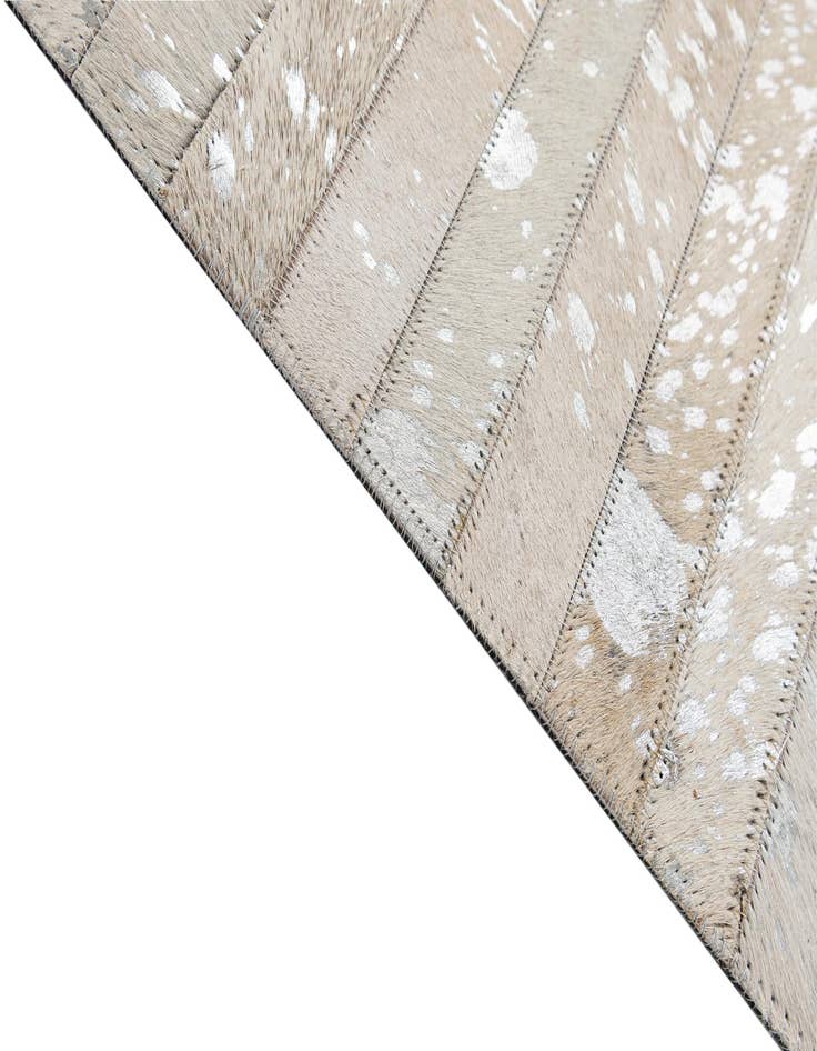 Detail image of 5' 2 x 7' 11 Cowhide - Patchwork Rug