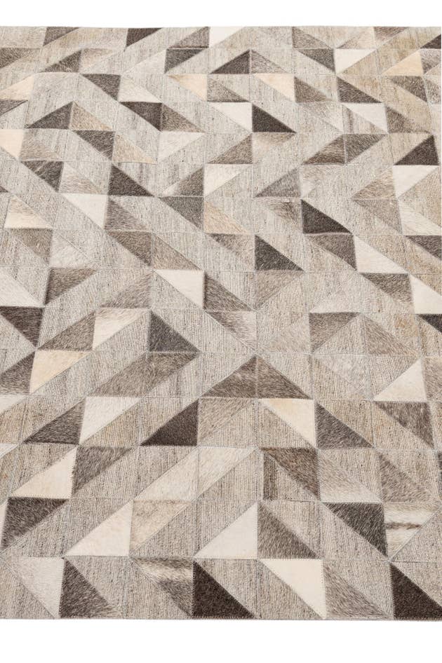 Detail image of 4' 10 x 7' 8 Cowhide - Patchwork Rug