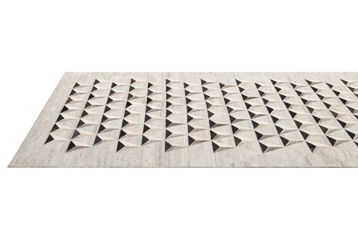 Detail image of 4' 11 x 7' 11 Cowhide - Patchwork Rug