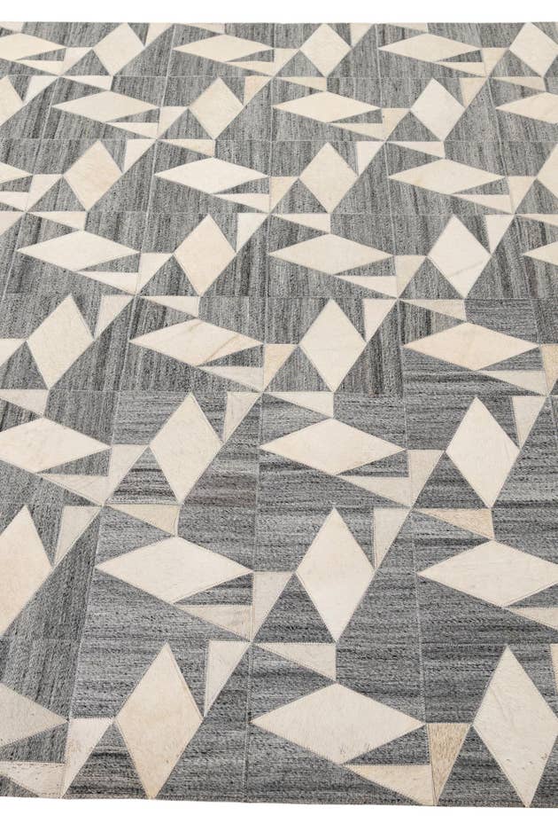 Detail image of 5' 3 x 7' 9 Cowhide - Patchwork Rug