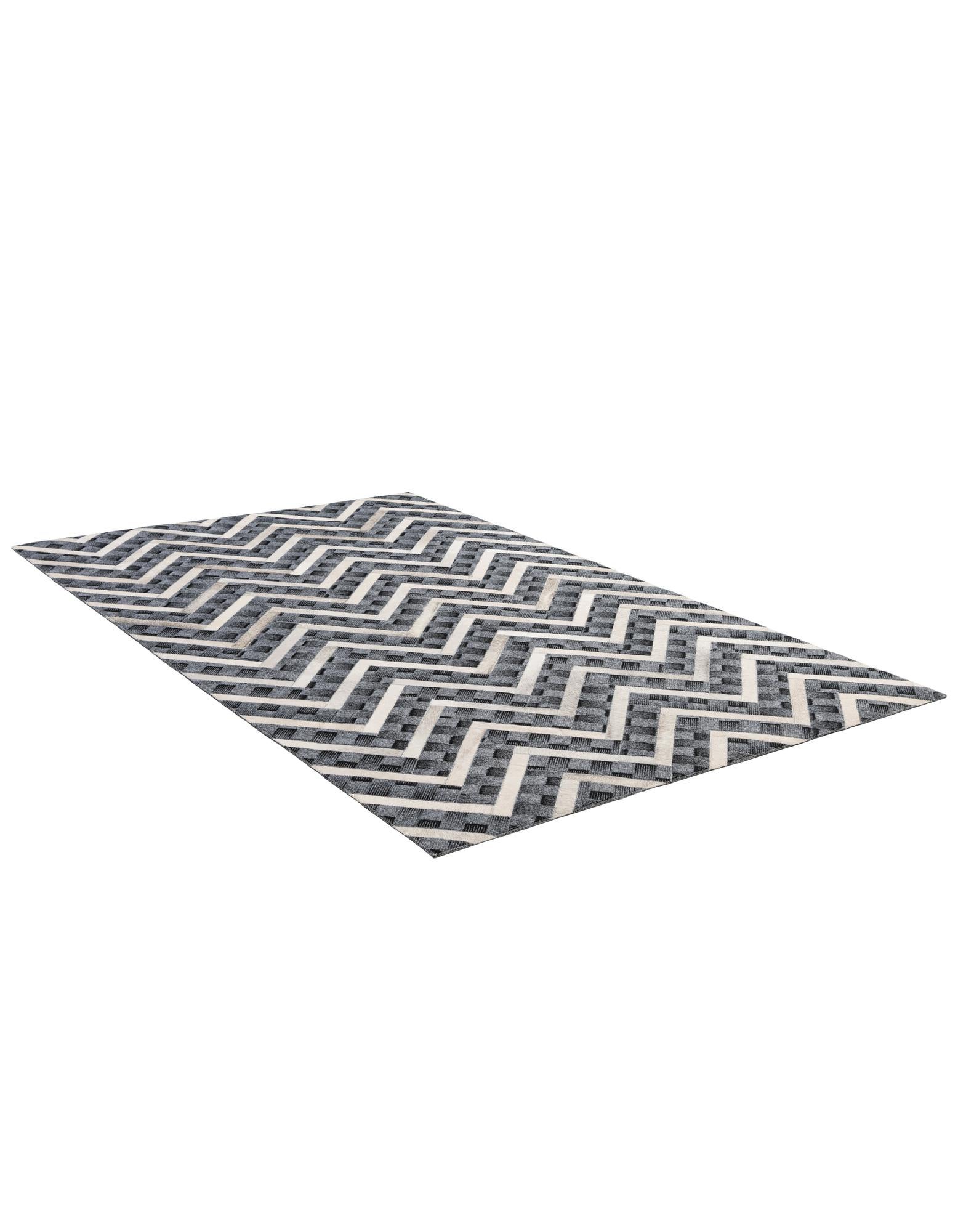 4' 11 x 7' 11 Cowhide - Patchwork Rug