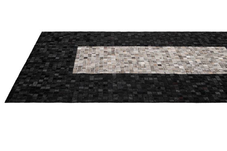 Detail image of 5' x 7' 11 Cowhide - Patchwork Rug