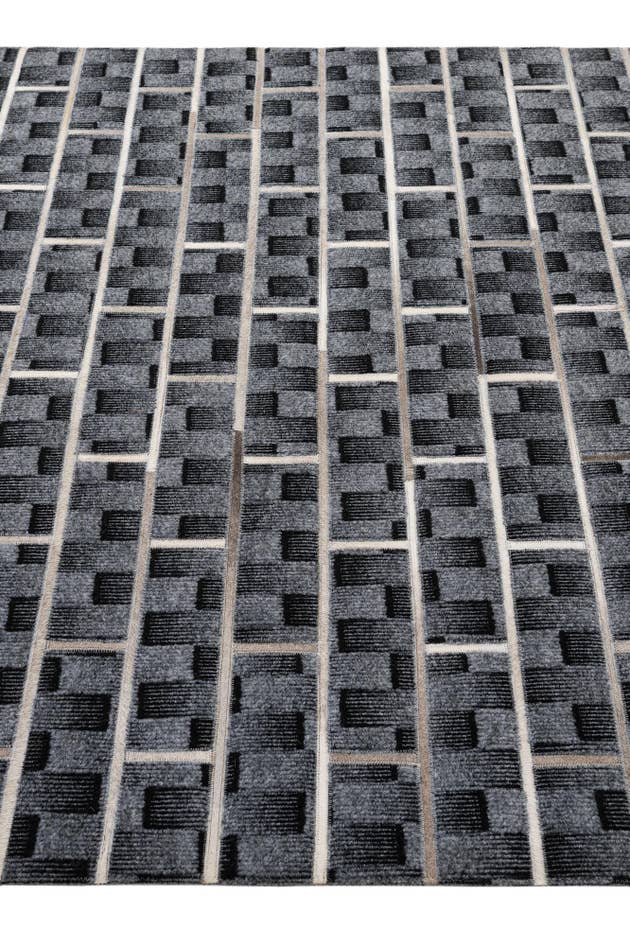 Detail image of 5' 1 x 7' 9 Cowhide - Patchwork Rug