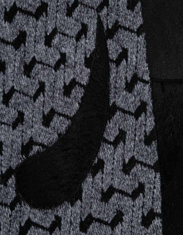 Detail image of 5' x 8' Cowhide - Patchwork Rug