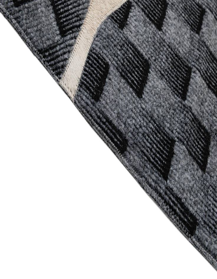 Detail image of 5' 2 x 8' Cowhide - Patchwork Rug