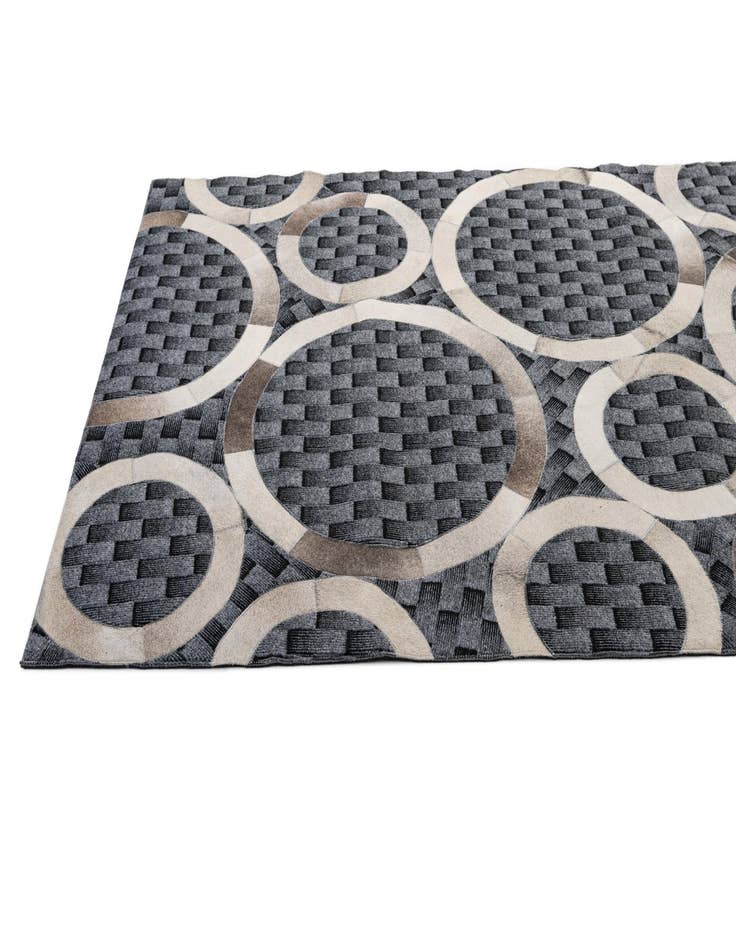 Detail image of 5' 1 x 7' 11 Cowhide - Patchwork Rug