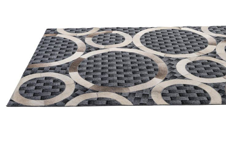 Detail image of 5' 1 x 7' 11 Cowhide - Patchwork Rug