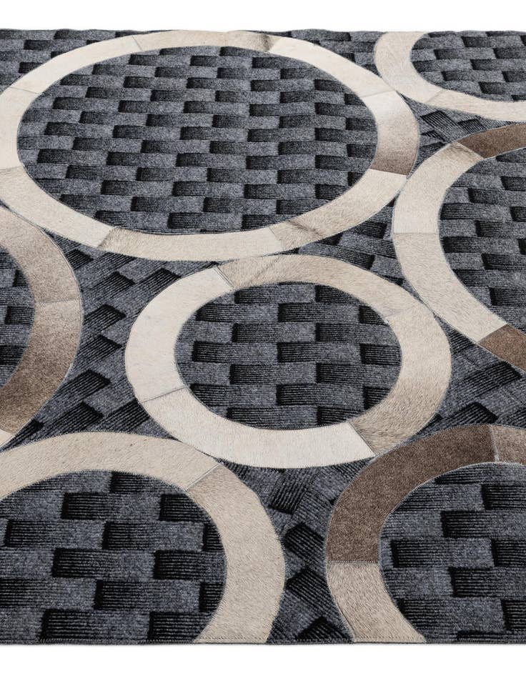 Detail image of 5' 1 x 7' 11 Cowhide - Patchwork Rug