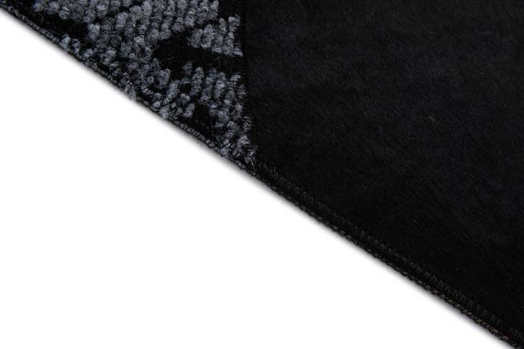 Detail image of 5' x 8' 1 Cowhide - Patchwork Rug