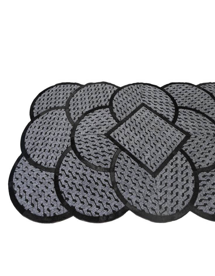 Detail image of 5' 1 x 8' 1 Cowhide - Patchwork Rug