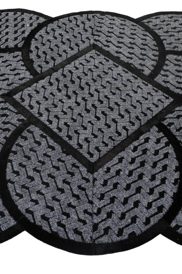 Detail image of 5' 1 x 8' 1 Cowhide - Patchwork Rug