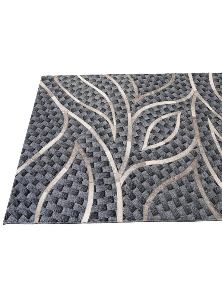 Detail image of 4' 11 x 8' Cowhide - Patchwork Rug