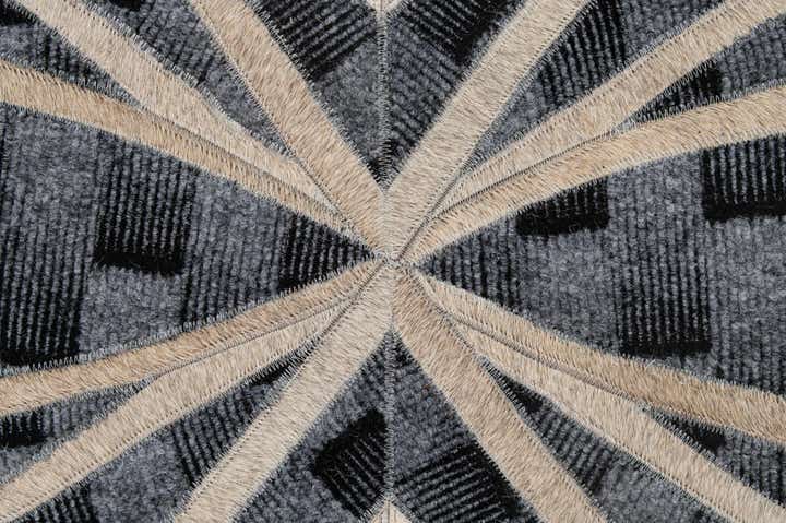 5' 2 x 8' Cowhide - Patchwork Rug