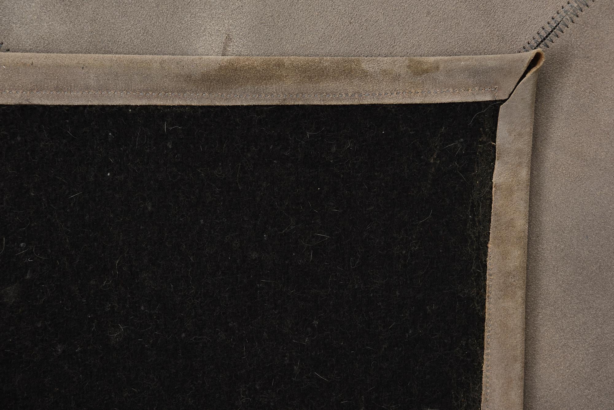 2' x 3' Cowhide Leather Rug