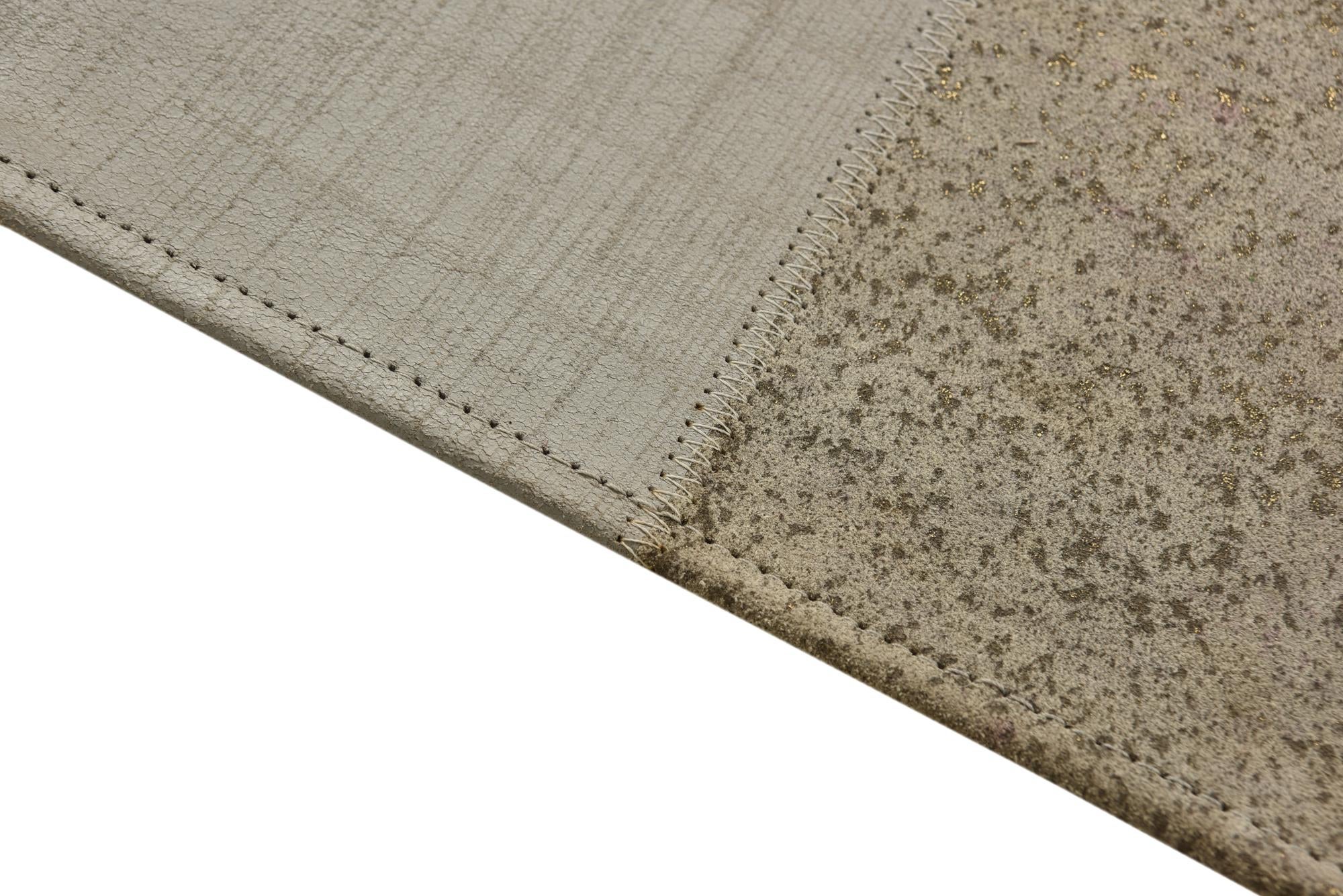 2' 1 x 3' 1 Cowhide Leather Rug