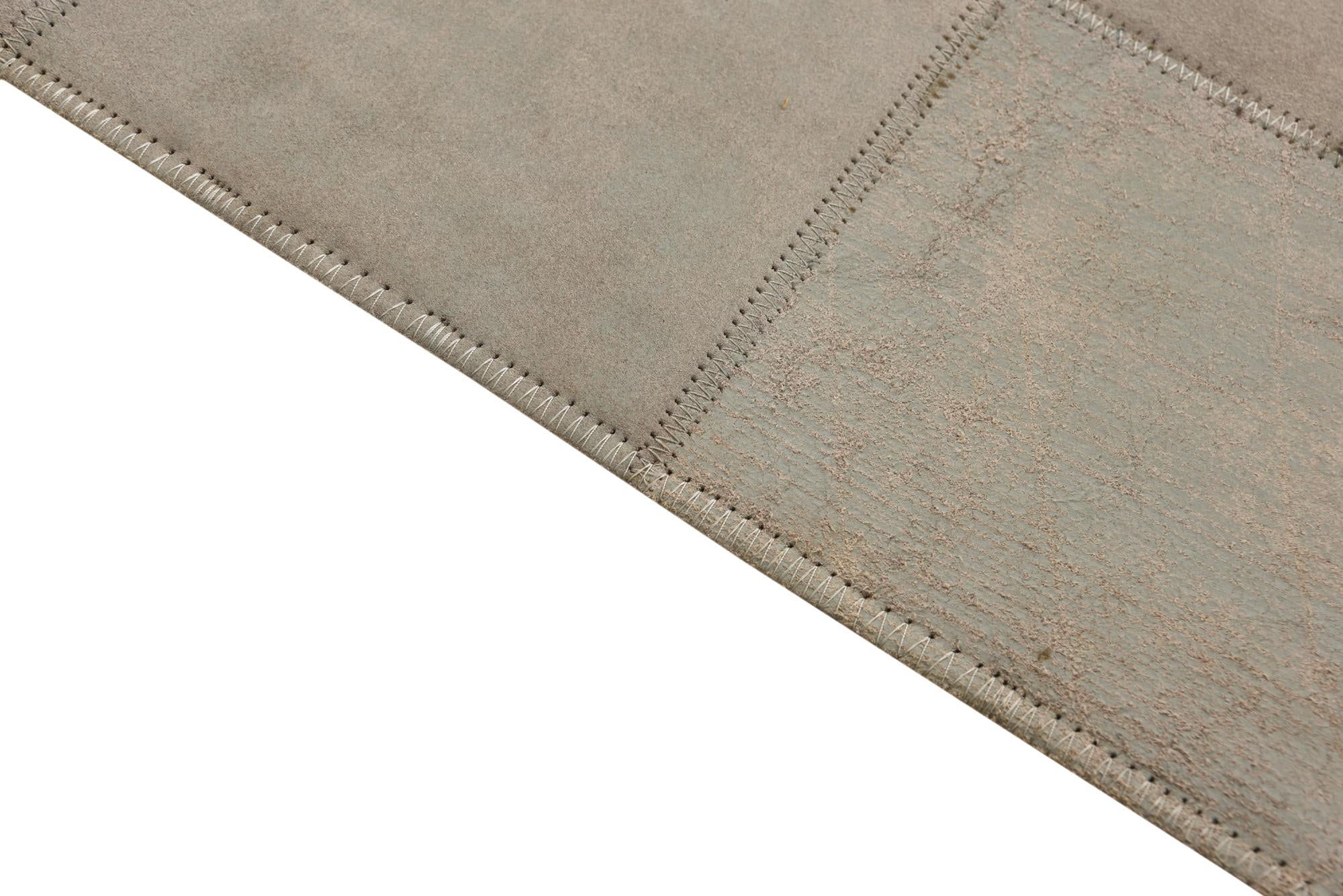 2' x 3' Cowhide Leather Rug