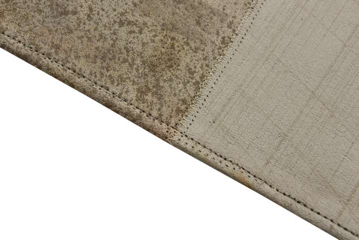 2' x 3' Cowhide Leather Rug