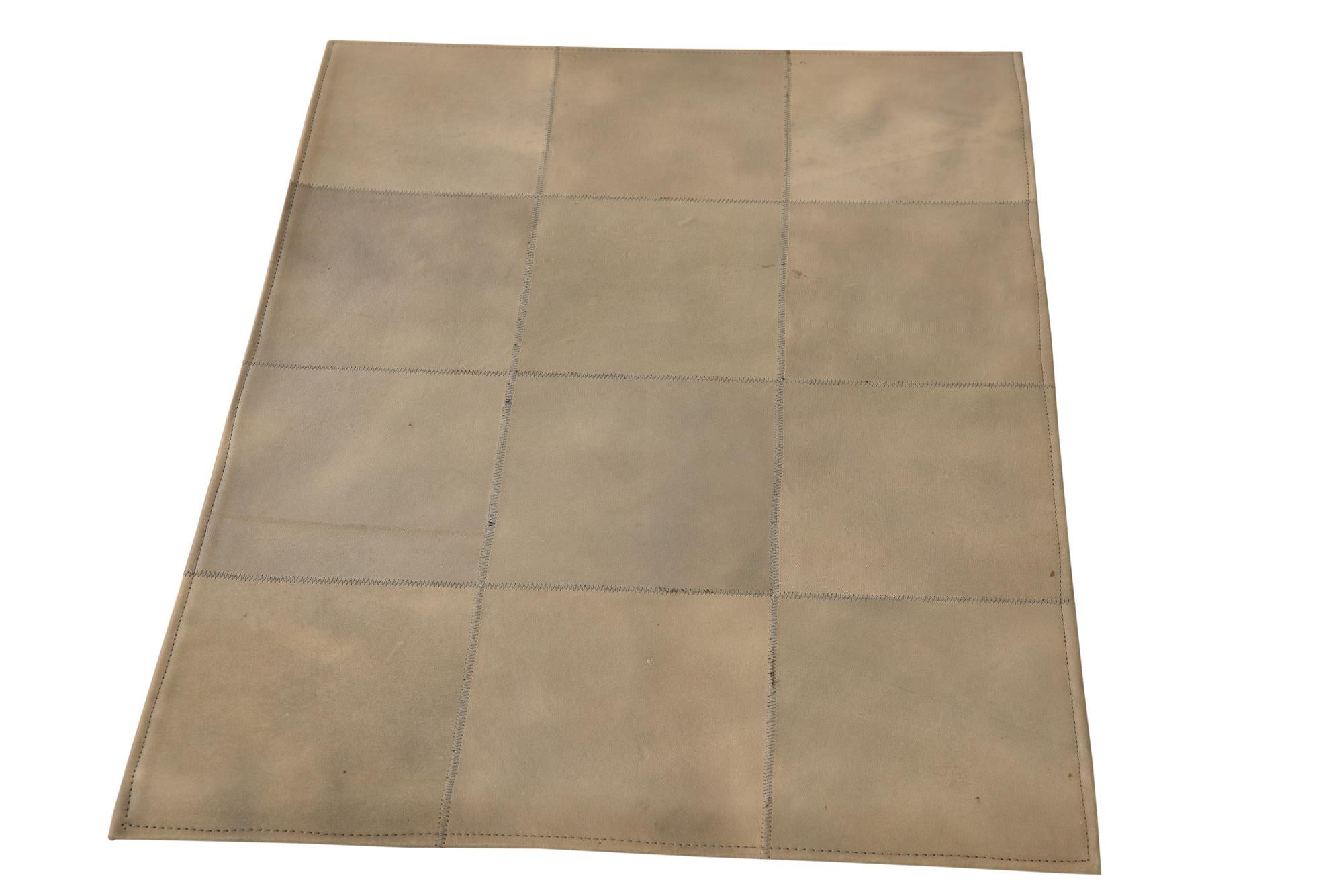 2' 1 x 3' 1 Cowhide Leather Rug