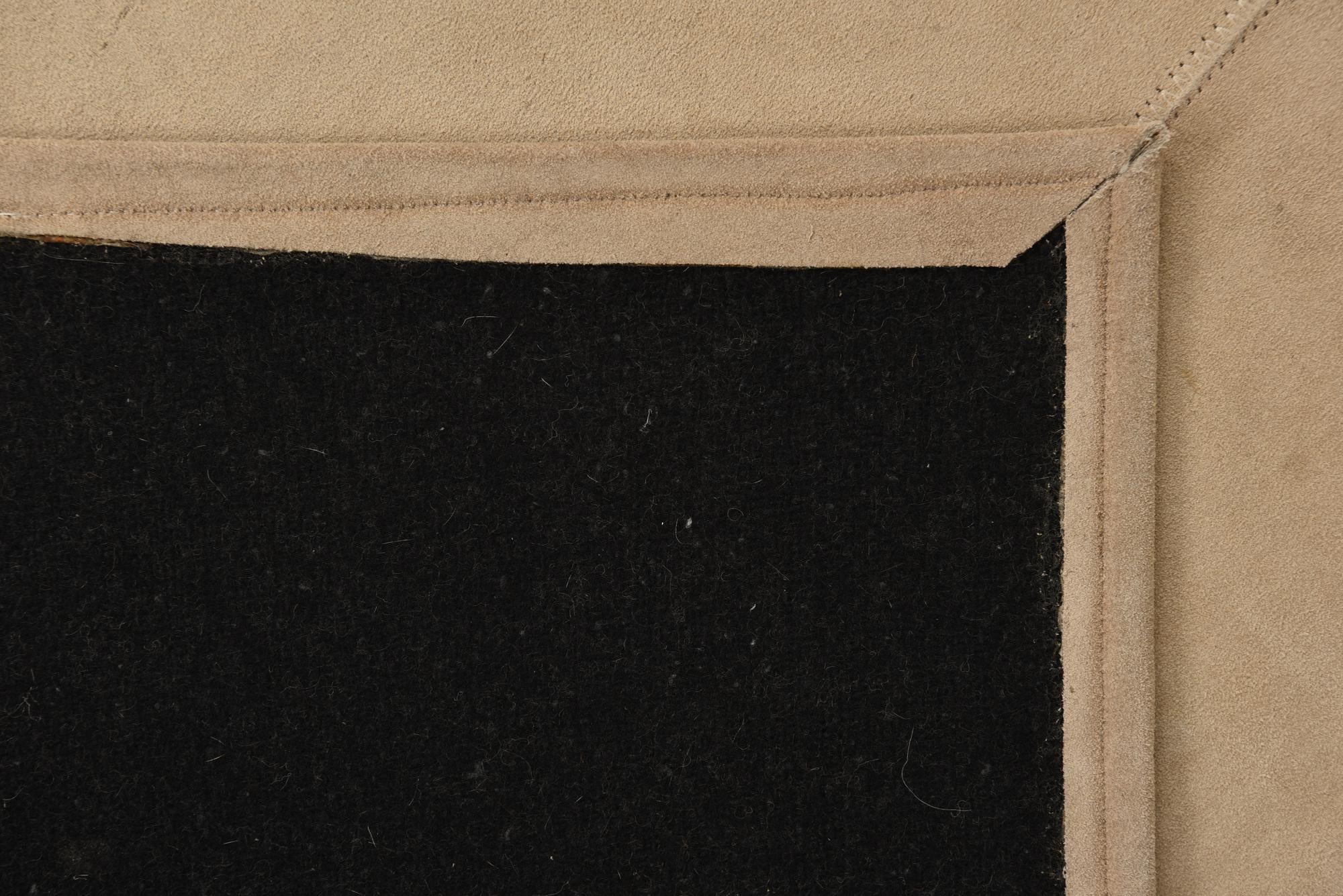 2' x 3' Cowhide Leather Rug