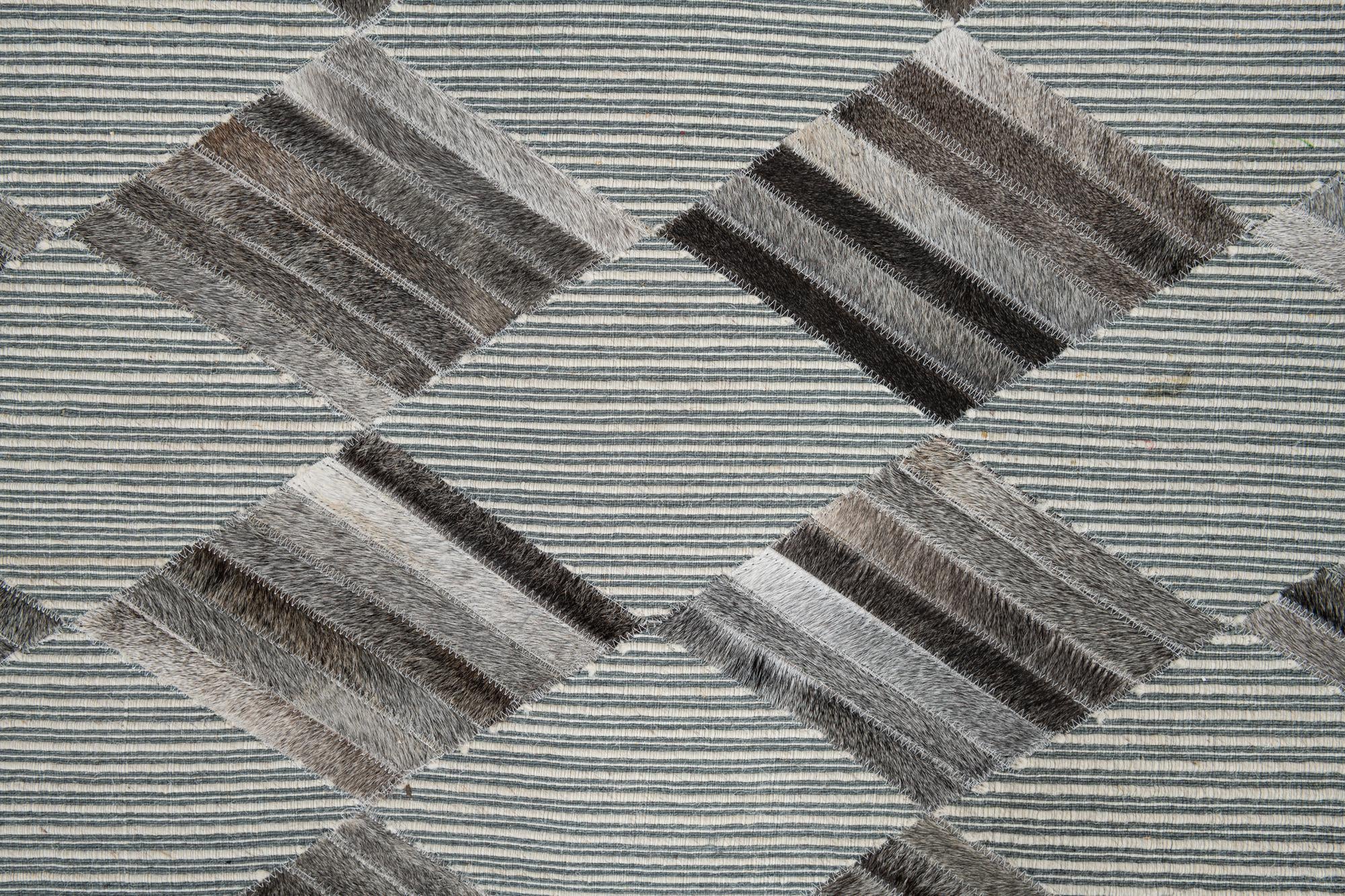 5' x 7' 10 Cowhide Leather Rug