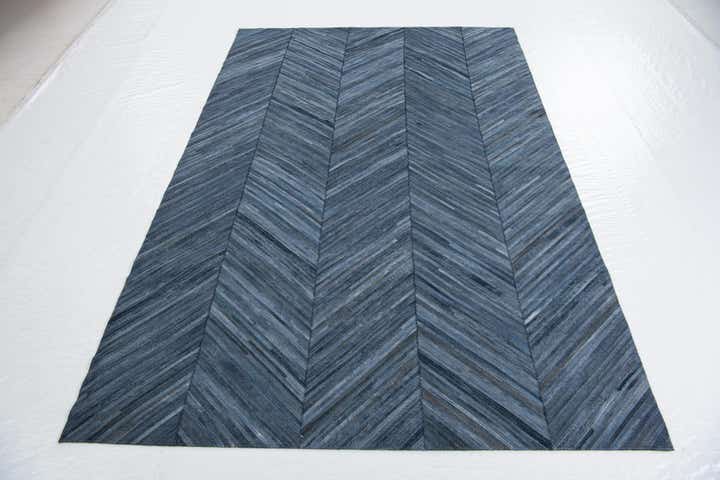 5' 2 x 8' Cowhide Leather Rug
