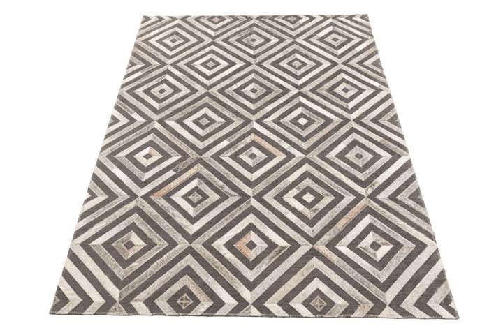 3' 10 x 5' 5 Cowhide Leather Rug