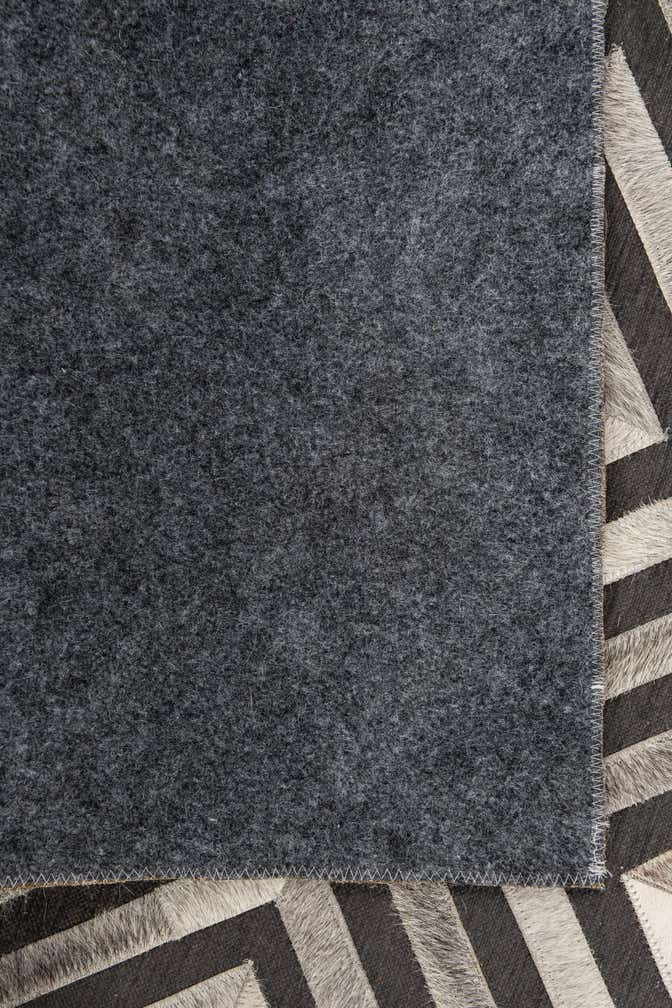 3' 10 x 5' 5 Cowhide Leather Rug