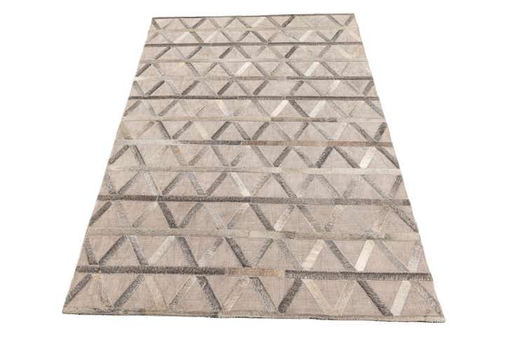 3' 10 x 5' 10 Cowhide Leather Rug
