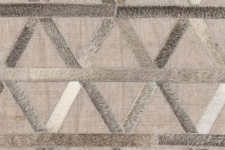 3' 10 x 5' 10 Cowhide Leather Rug