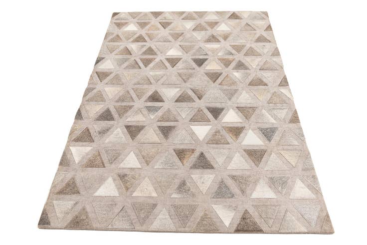 Detail image of 4' x 5' 10 Cowhide Leather Rug