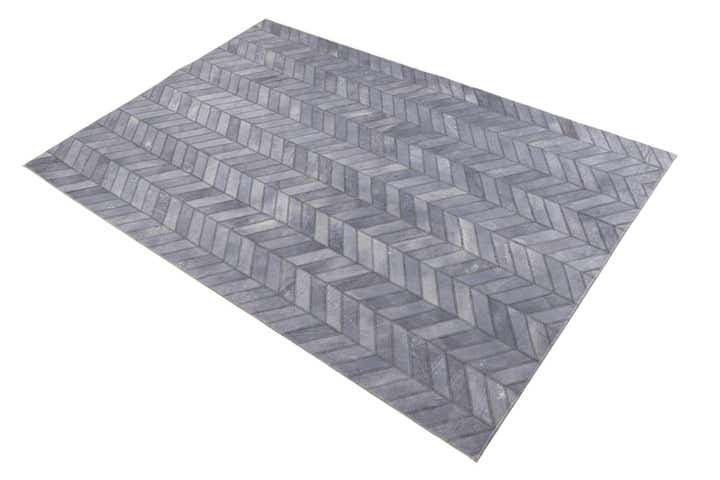 3' 8 x 5' 5 Cowhide Leather Rug