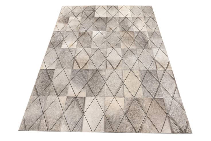 Detail image of 4' x 5' 10 Cowhide Leather Rug