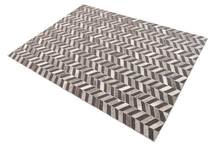 Detail image of 4' x 5' 5 Cowhide Leather Rug
