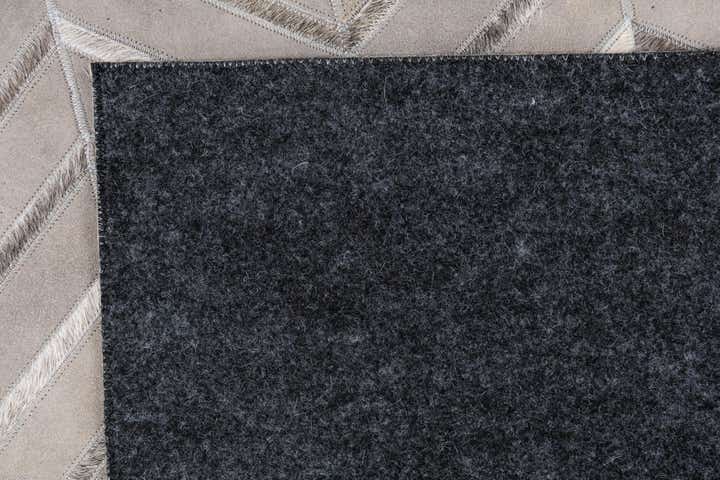 5' x 8' 1 Cowhide Leather Rug