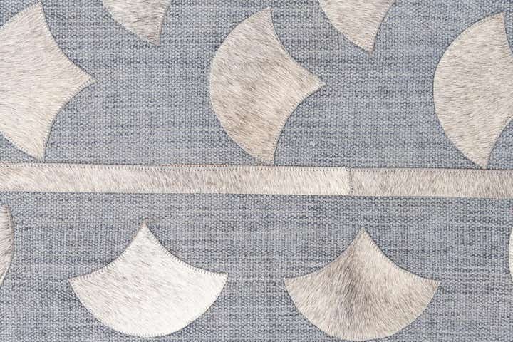 4' 1 x 5' 8 Cowhide Leather Rug