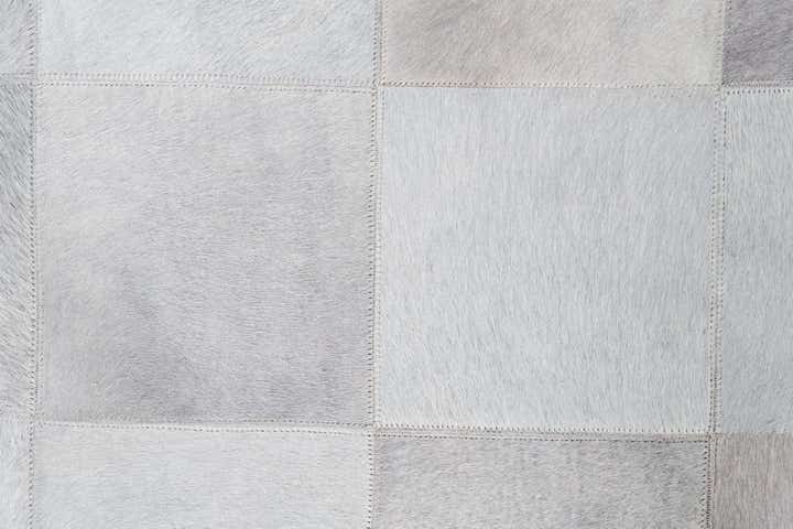 4' 1 x 6' Cowhide Leather Rug