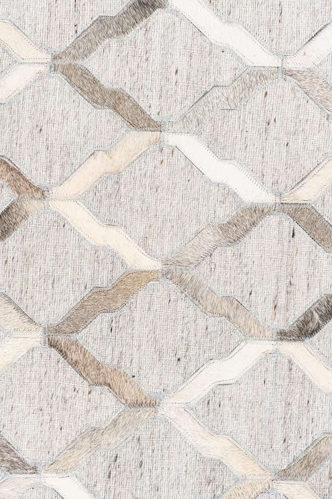 5' x 7' 8 Cowhide Leather Rug